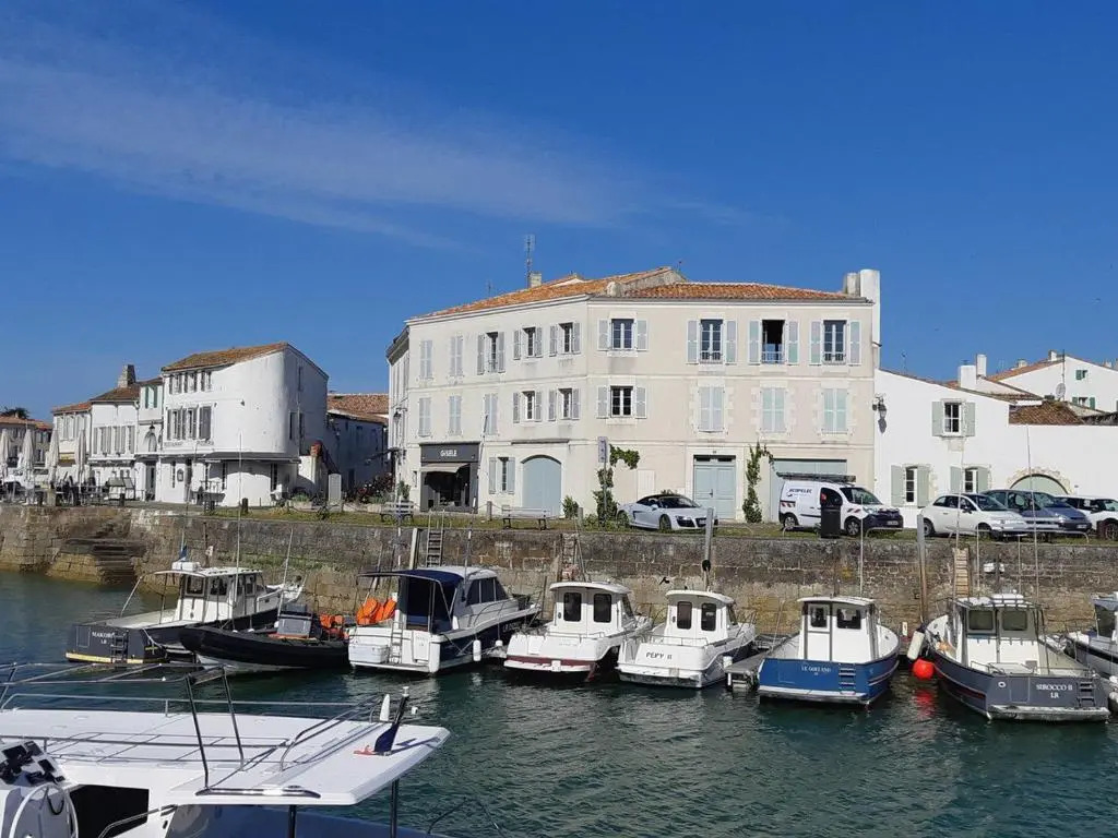 Appartement Saint-Martin-de-Ré, 1 pièce, 4 personnes - FR-1-544-1