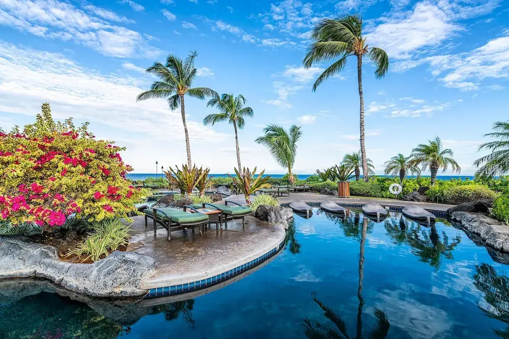 Ground Floor, Ocean View, Walking Distance to Shops, Food & Beach! - Vrkcv