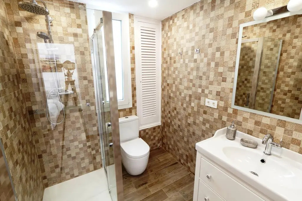 Sitges Centre Mediterranean House- 5 Bedroom, 4 Bathroom, Terrace Courtyard, Private Rooptop Pool