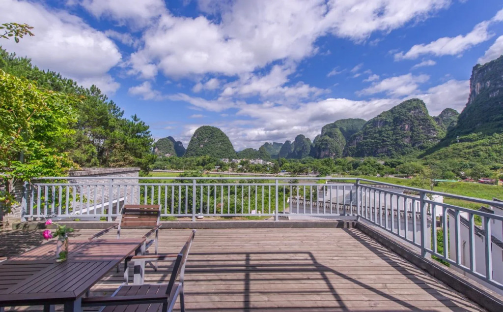 Yangshuo Spring Hill Hotel