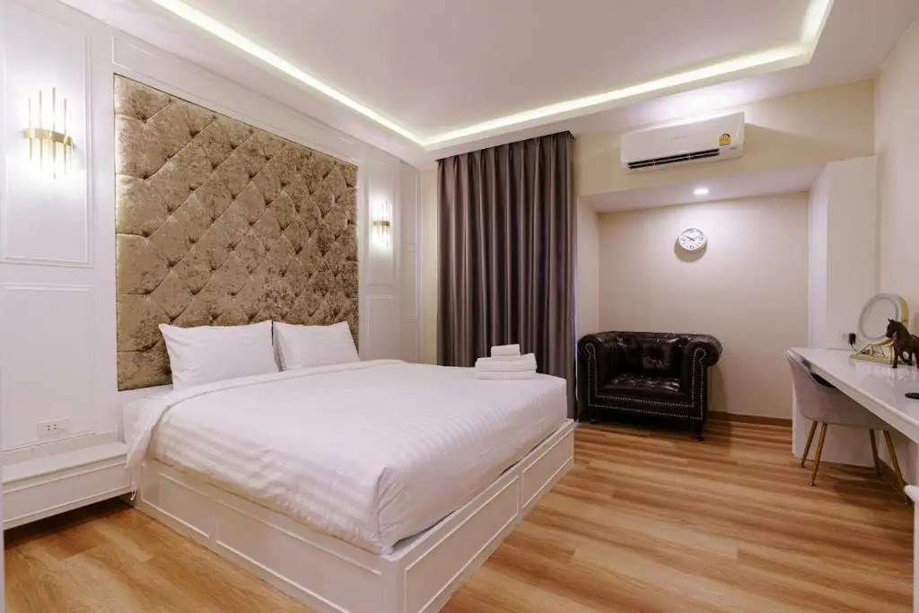 Calinton Hotel