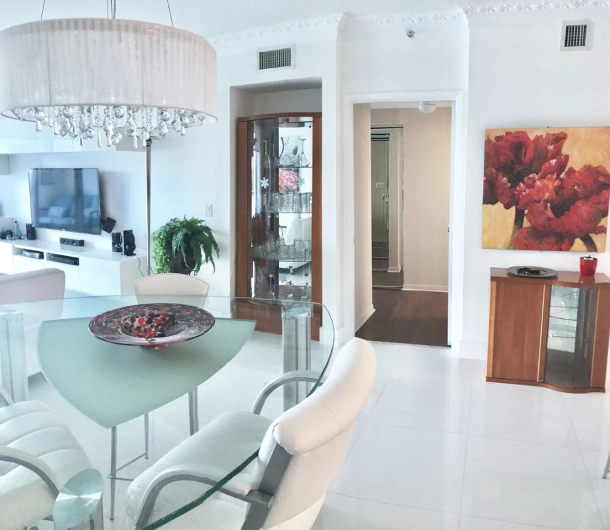 Le Marina Bay 1103 by Go Florida Condo, Sunny Isles