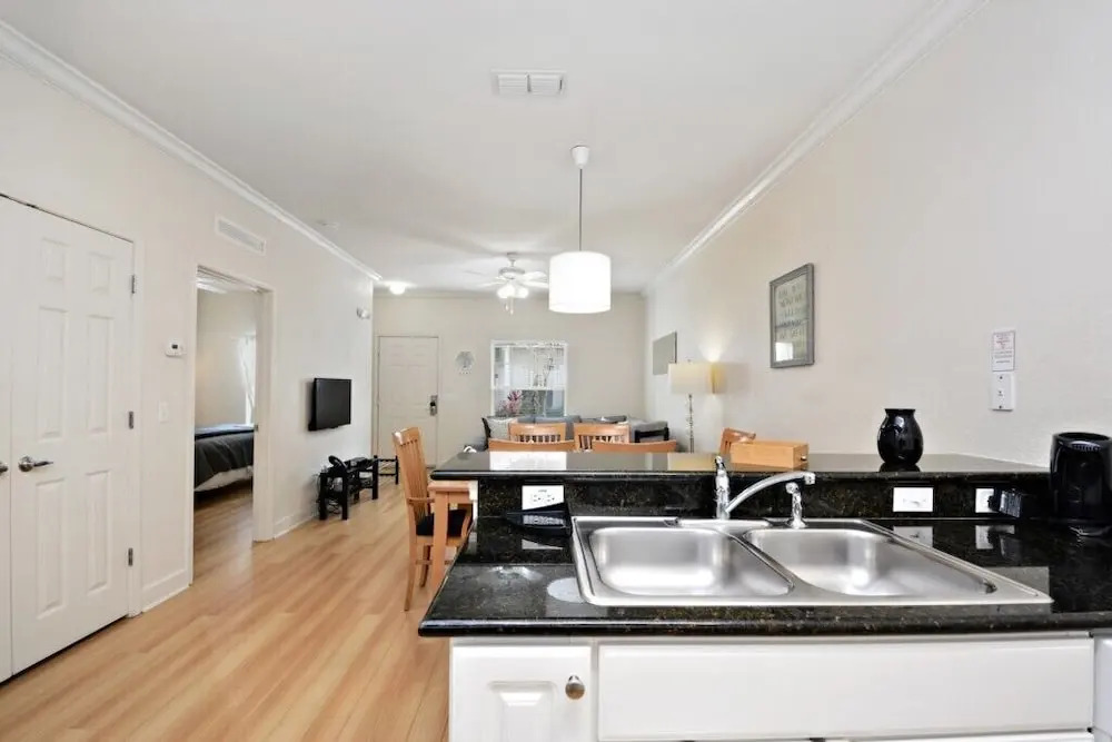 3 bedroom villa - accommodate 8 guests