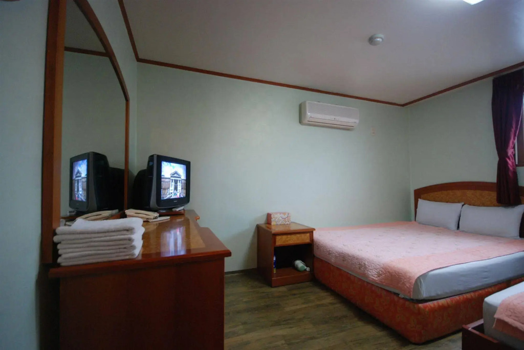 Yims House