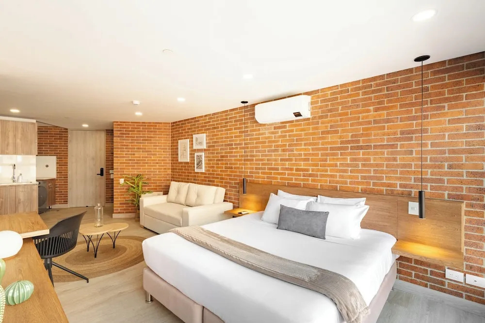 Kyux Studios by Jalo - Laureles