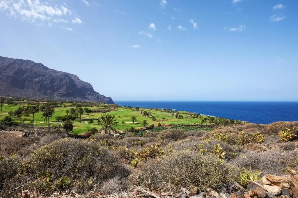 Charming House in Buenavista del Norte with Shared Pool