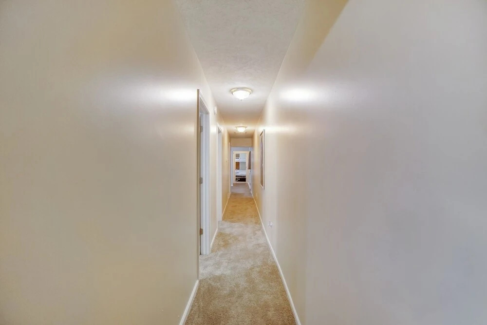 Updated Bunk House 4 Minutes To Lucas Oil - 8 Minutes To Downtown 3 Bedroom Home by Redawning