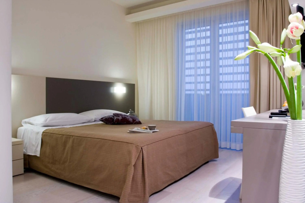 Hotel Cube