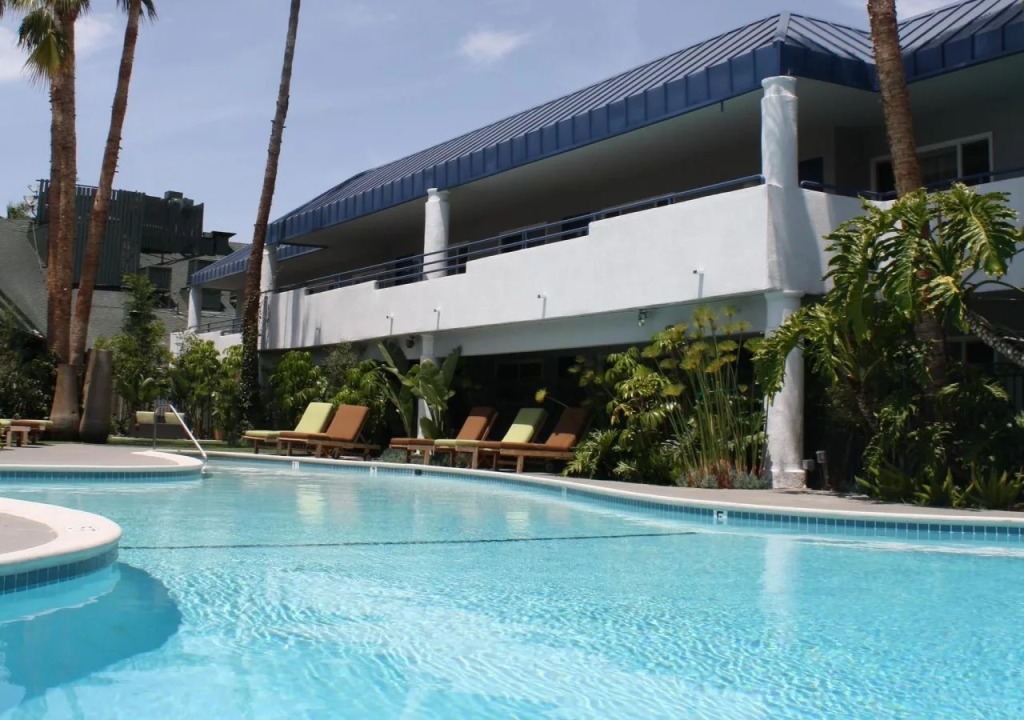 Hotel Current