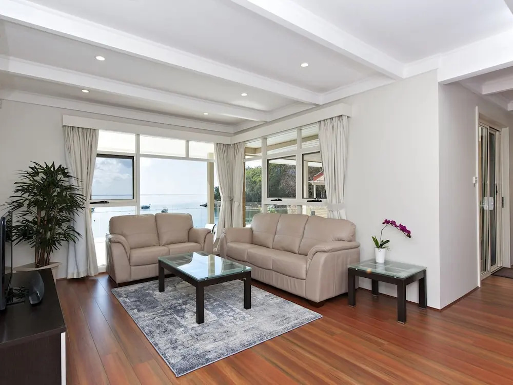 Soldiers Point Road, 245, Wanda View