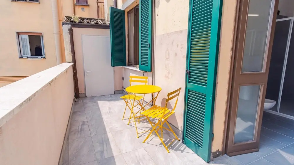 Piazza Garibaldi - Italian Homing