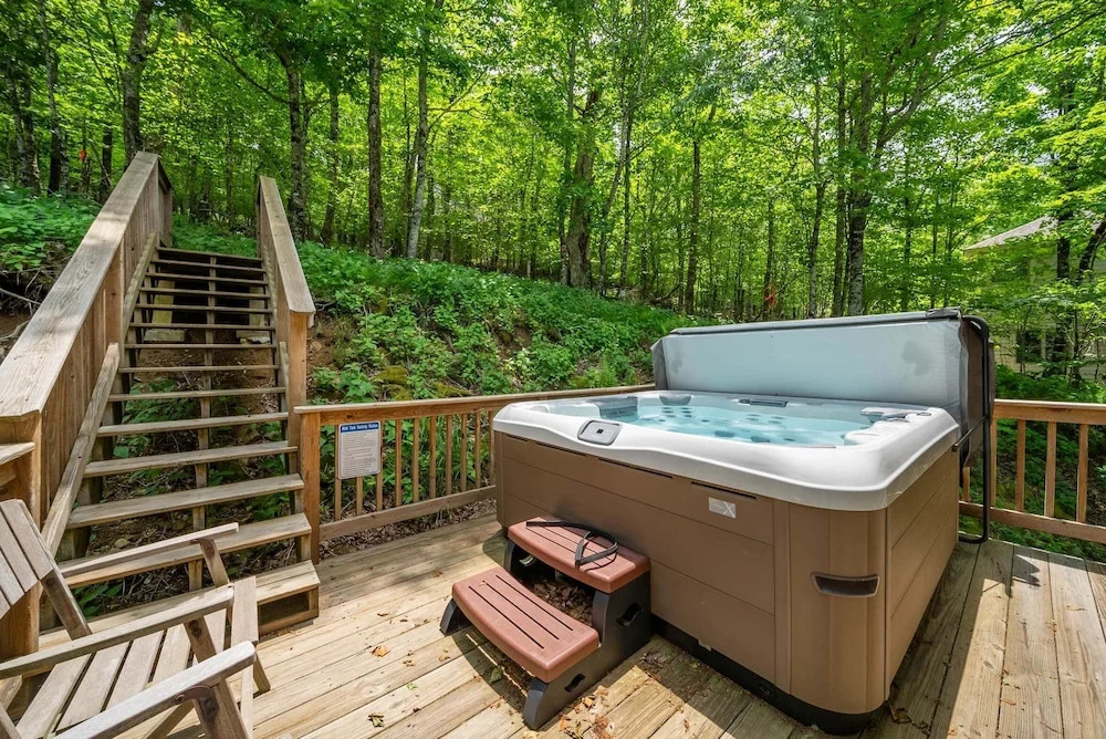 On Beech Time - Hot Tub, Views, Beech Mtn Club Option