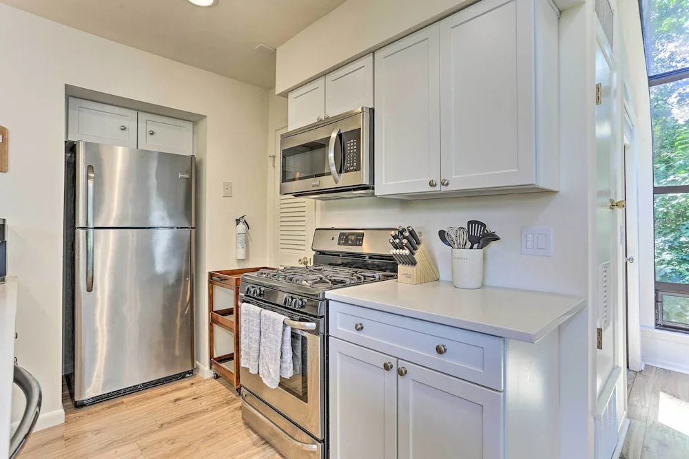 Gorgeous Vernon Township Condo w/ Balcony!
