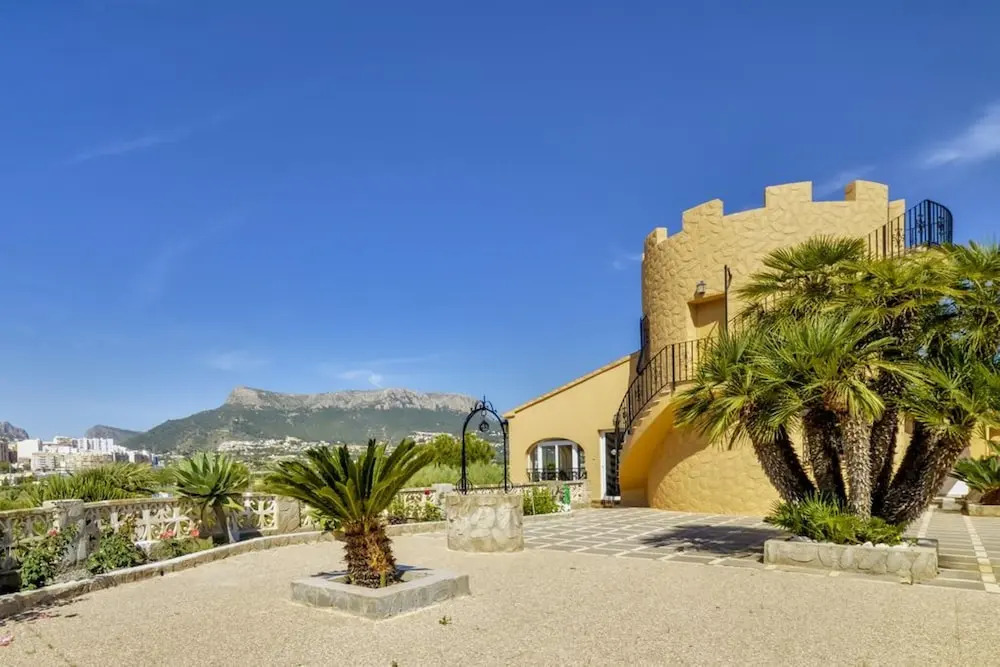 Villa - 4 Bedrooms with Pool and WiFi - 107481