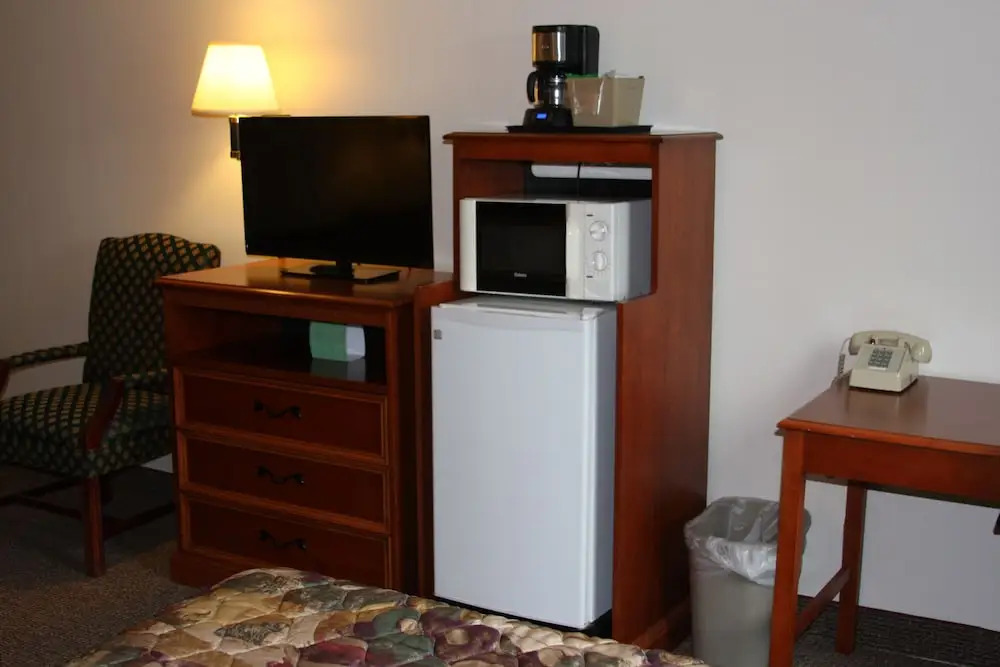 Gladstone Inn and Suites