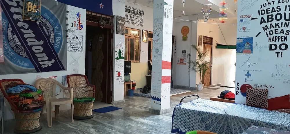 Zigzag Homestay