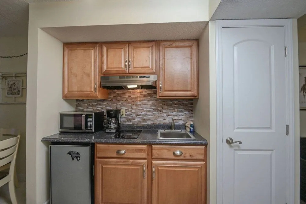 Mountain Splendor 105 by Heritage Cabin Rentals