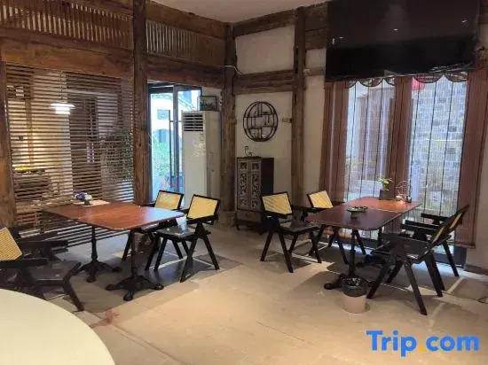 Guizhifang Private Hot Spring Vacation Apartment (Guantang Hot Spring Resort)