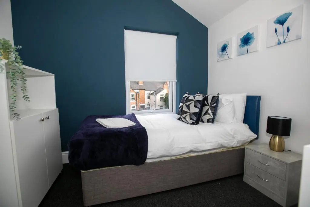 Modern Contractor House & Garden & Free Parking