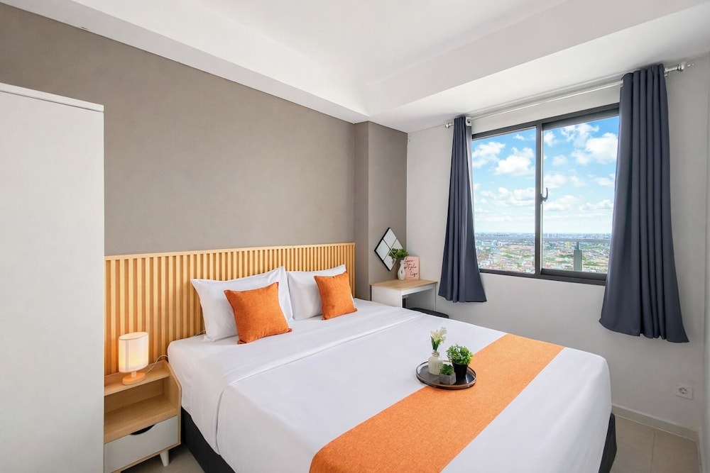 Good Design And Restful 1Br At Apartment Daan Mogot City
