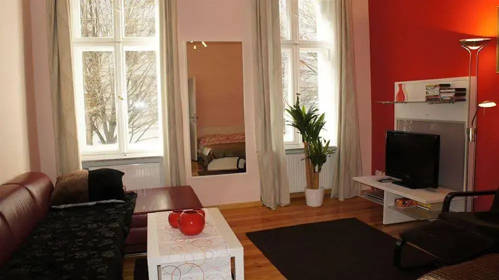 2-room Apartment Emdener Strasse