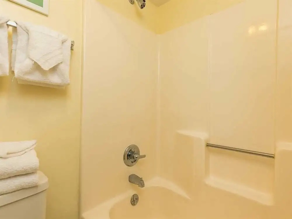 The Whaler 7B by Meyer Vacation Rentals