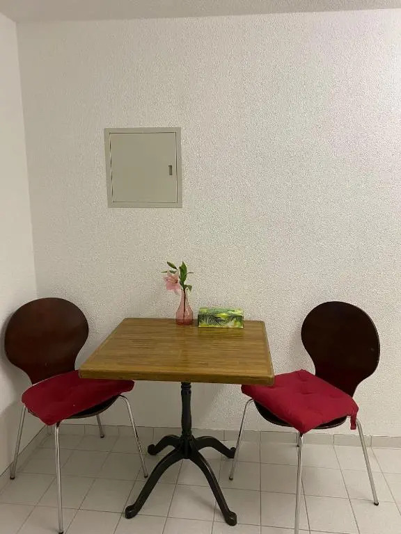 Private Apartment 20 min to Zurich