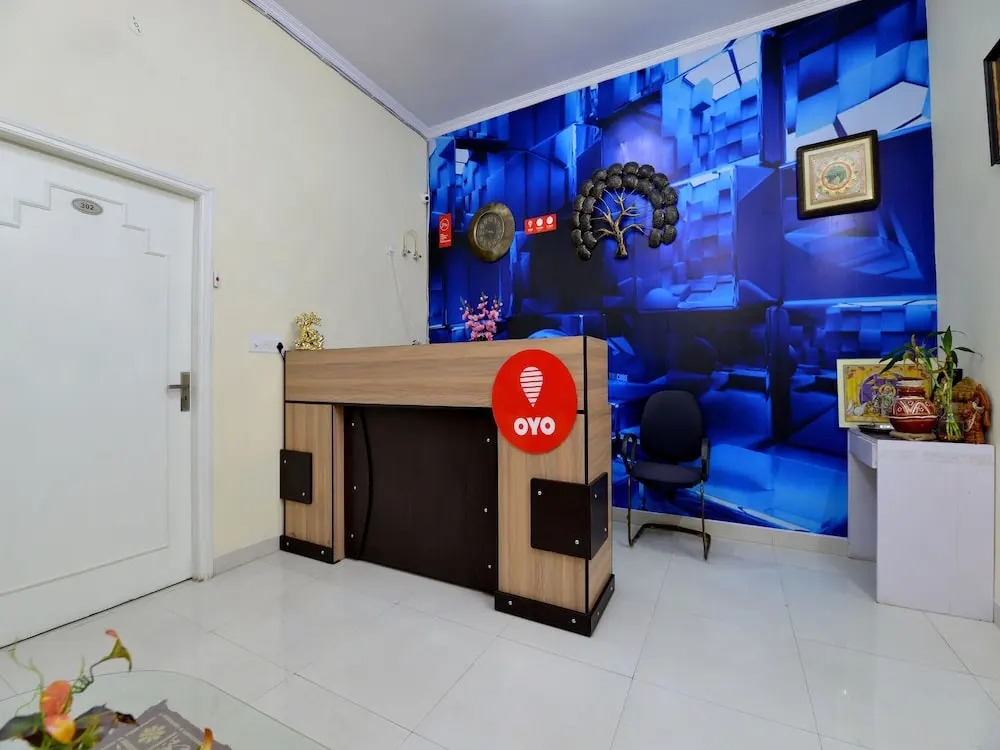 OYO 13083 Hotel Lovely Inn