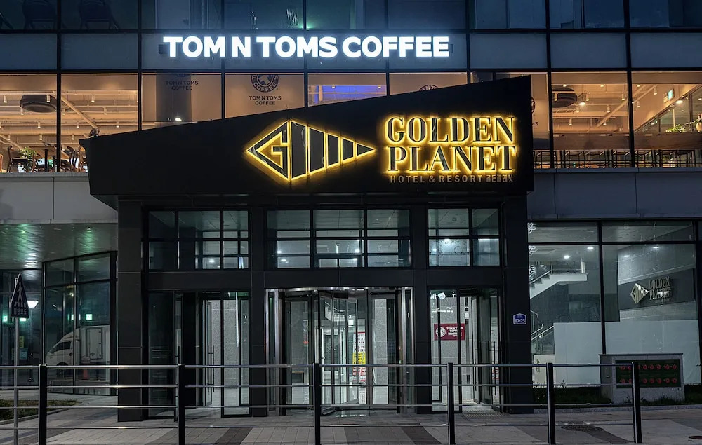 Golden Planet Hotel