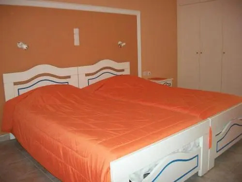 Flat 1 Bedroom 1 Bathroom - Lourdata
