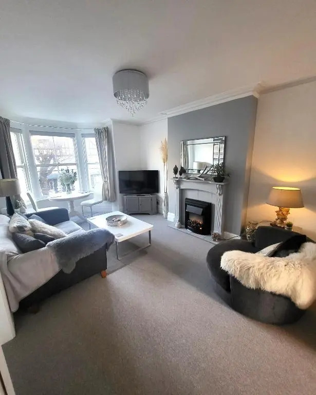 Willesden, Flat1 Lovely Spacious 1 Bedroom Flat, heart of Llandudno