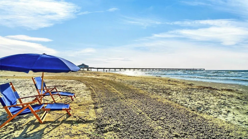 Twin Ponds Beach House by Avantstay Private Pool + Firepit + Boat Parking Nature Preserve + Mins to Beach