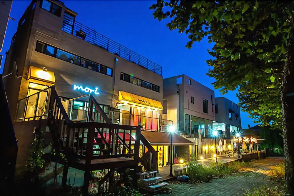 Paju Mori Café Pension