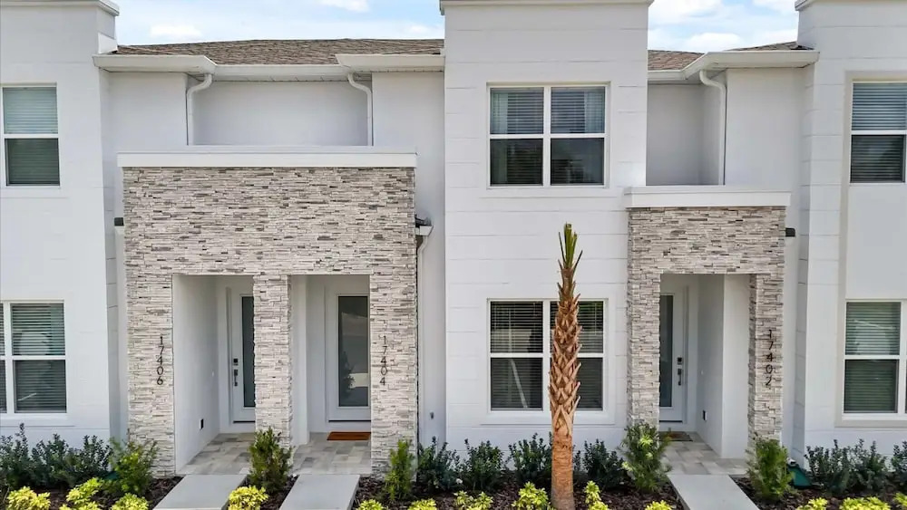 Upstay-luxury 3BR Home w Private Pool & Games Room