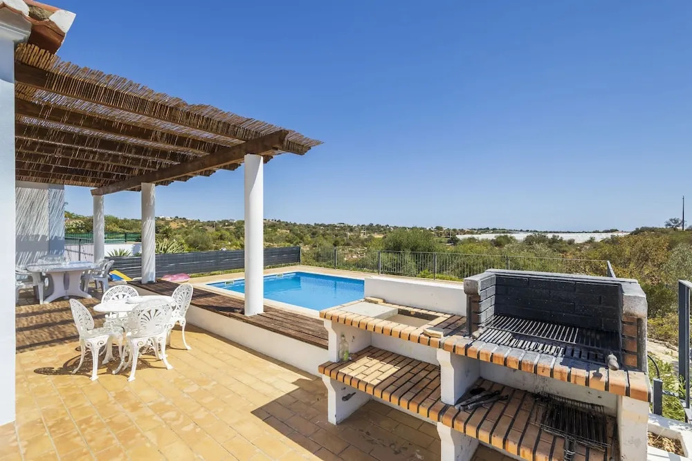 Villa Nina With 4 Bedrooms and 4 Bathrooms