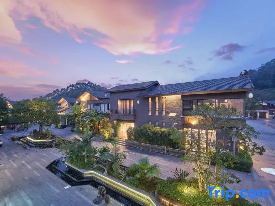 Xinxing Zenyu Town North and South Ju Siheyuan