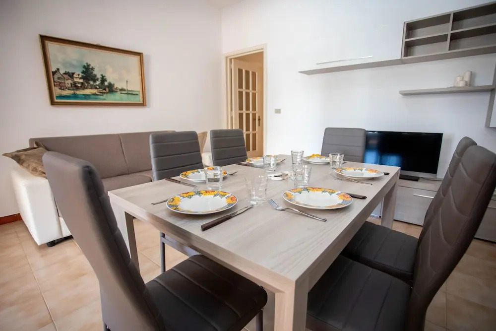 Mango Apartments by ThePuglia