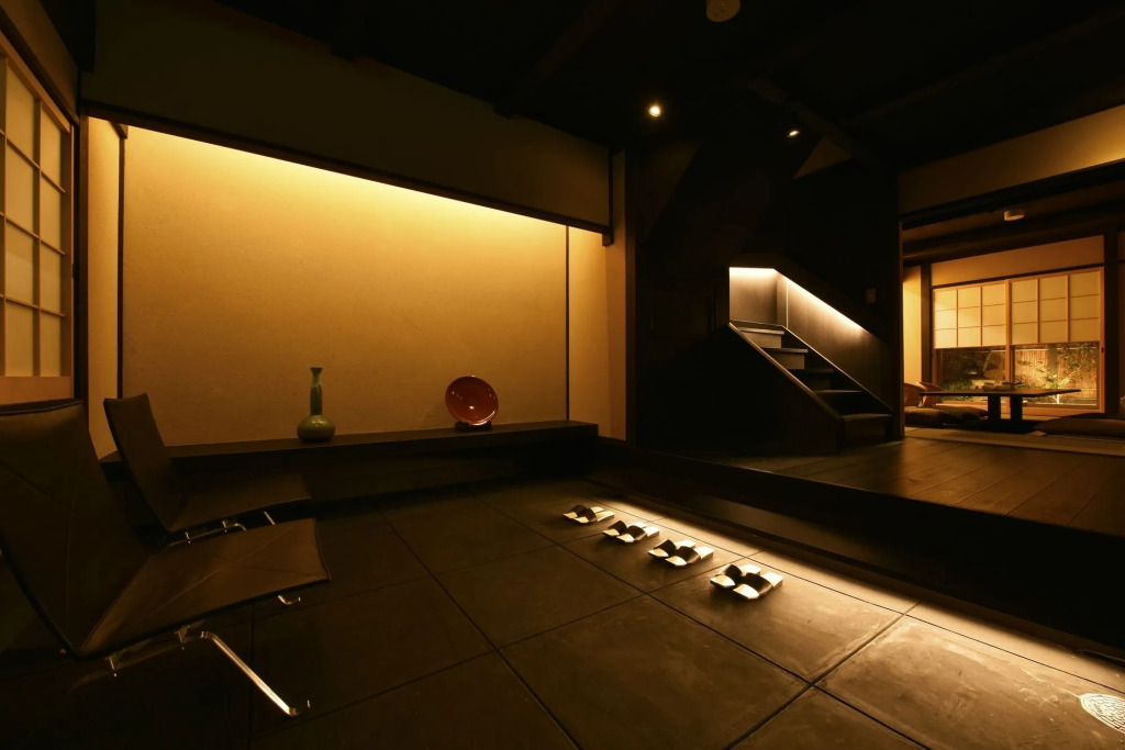 Kuraya Kamigojo-cho