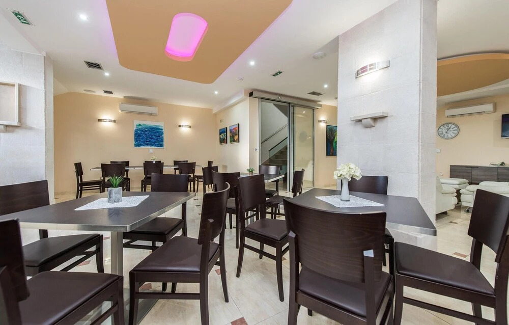 Nice Home In Novalja With Wifi