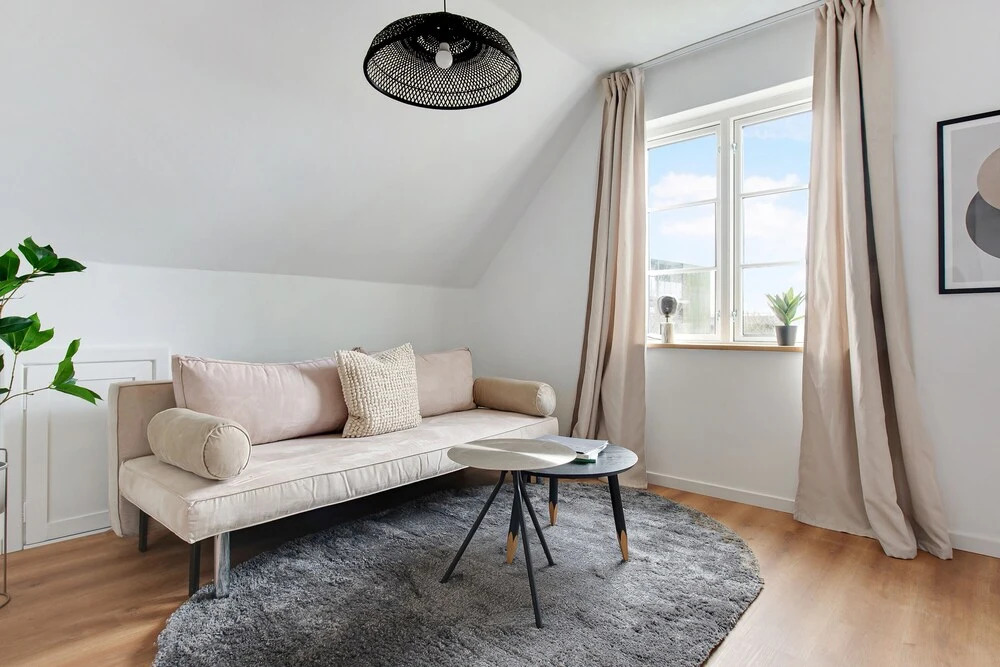 Charm 2 - Great 2-bdr Apt With Shared Garden and Balcony