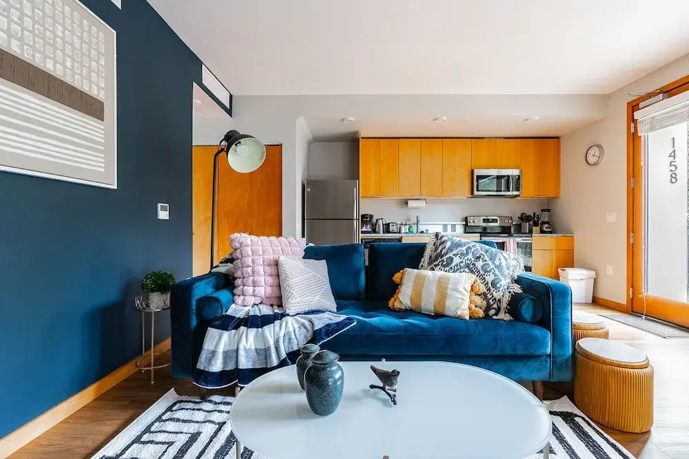 Sophari East: Bellevue Apartments