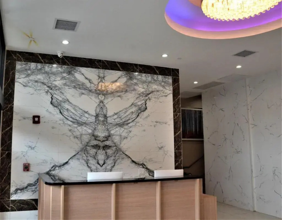LIC Plaza Hotel
