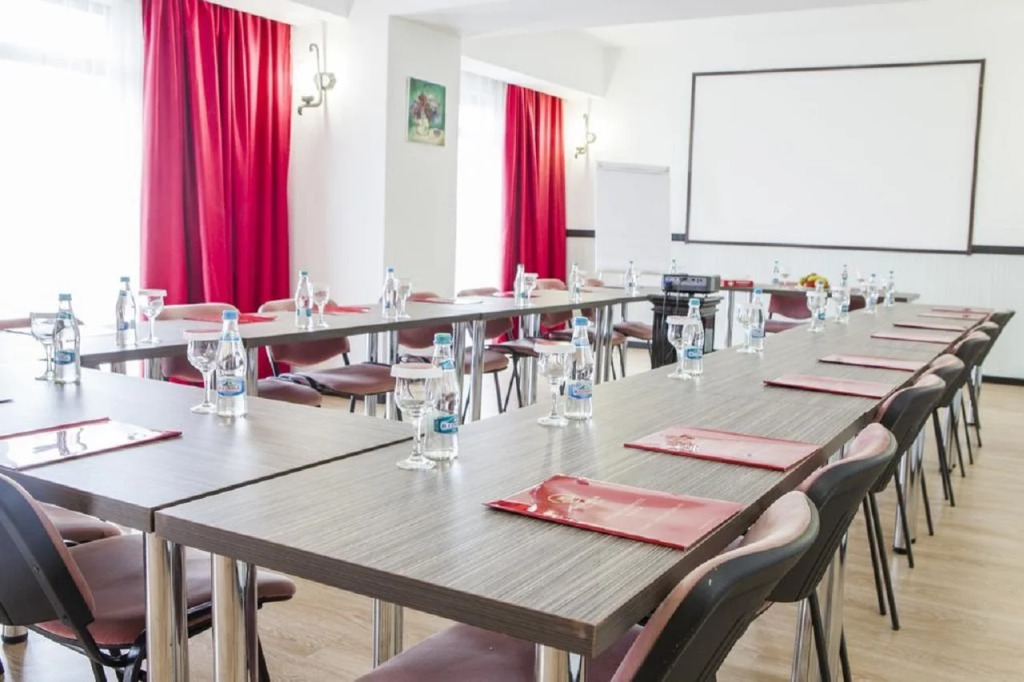 Phoenicia Express Hotel
