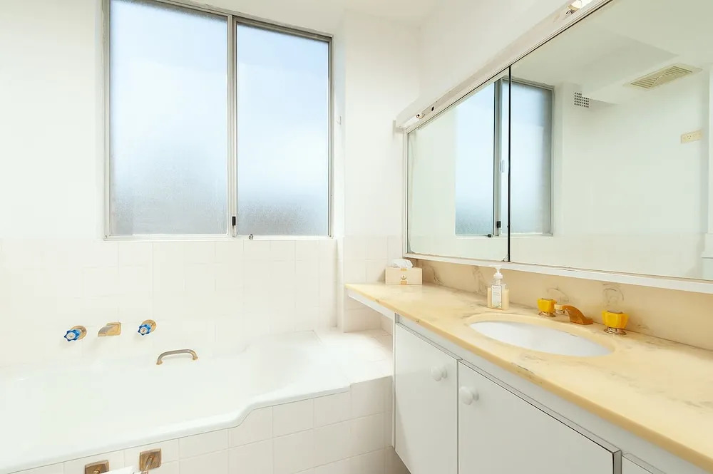 Bondi Apt for 4 Panoramic Ocean