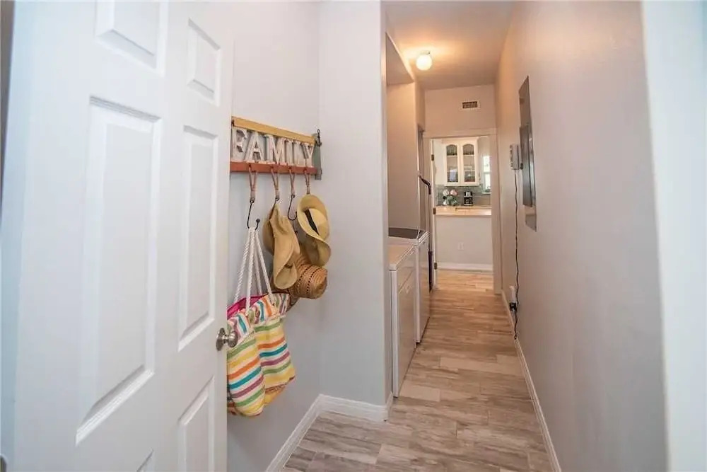 228 Mustang Royale - 4 Br Home