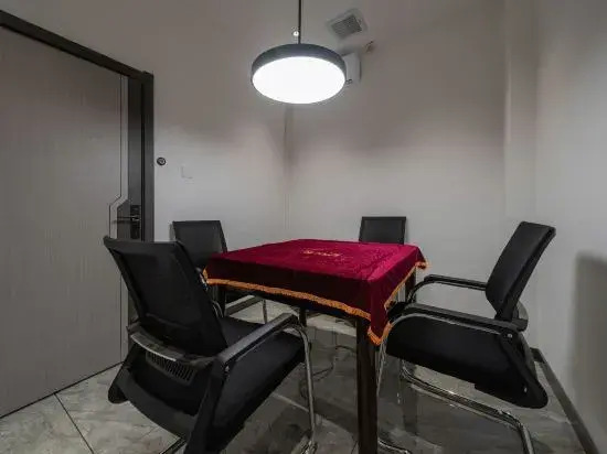 Yingtu E-sports Hotel (Changchun Huilong Store)