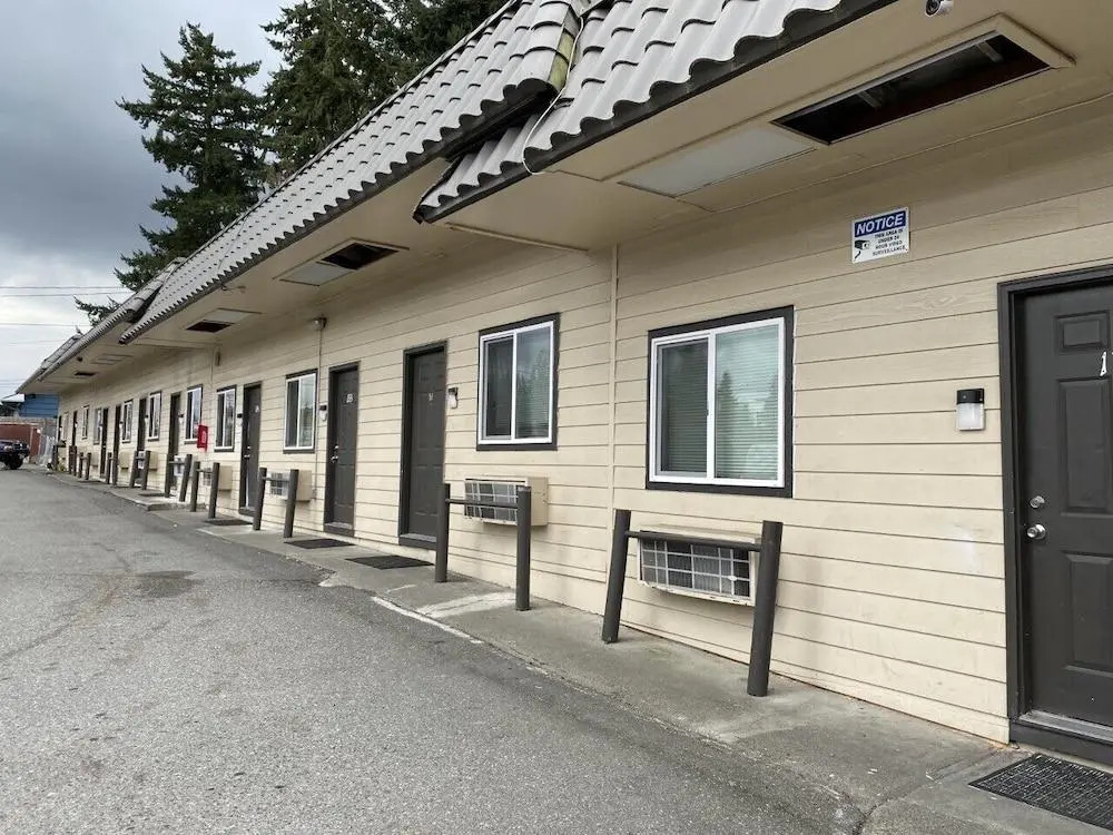Farwest Motel