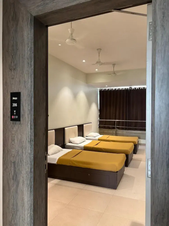 VISHRAM EXECUTIVE ROOMS