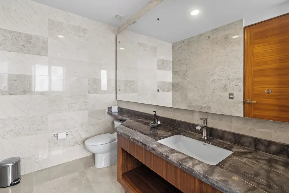 Blue Horizon Luxury Condo
