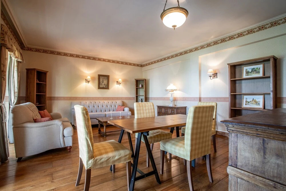 Beautiful 3rd floor flat